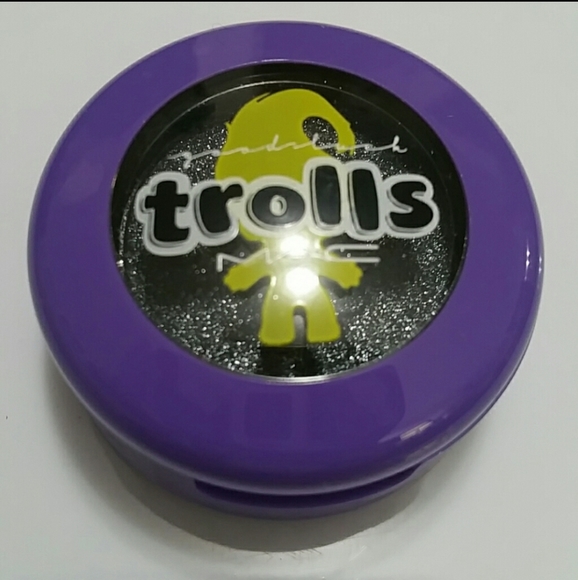 MAC Good Luck Trolls Bundle